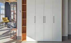 EFEXON® hingedega riidekapp